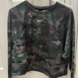 nike cropped sweatshirt